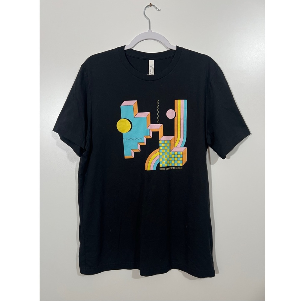 Tender Loving Empire Tee with Art Deco Design Size XL in Multicolor on Black
